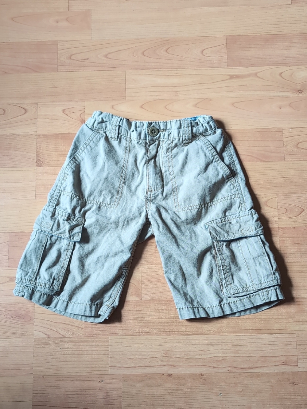 Kids Levi's brown shorts size 6/7